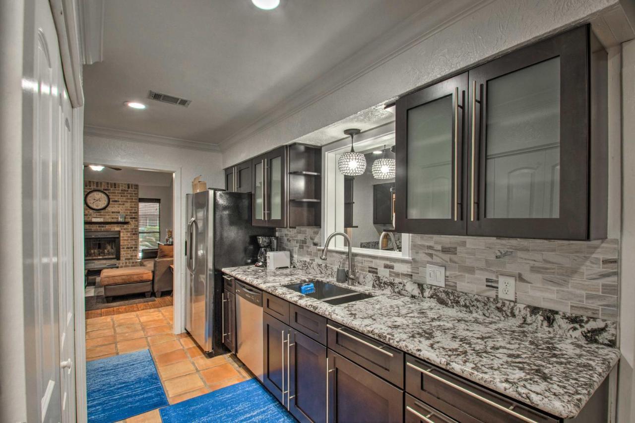 2-Story Pensacola Home With Game Room And Private Yard Экстерьер фото