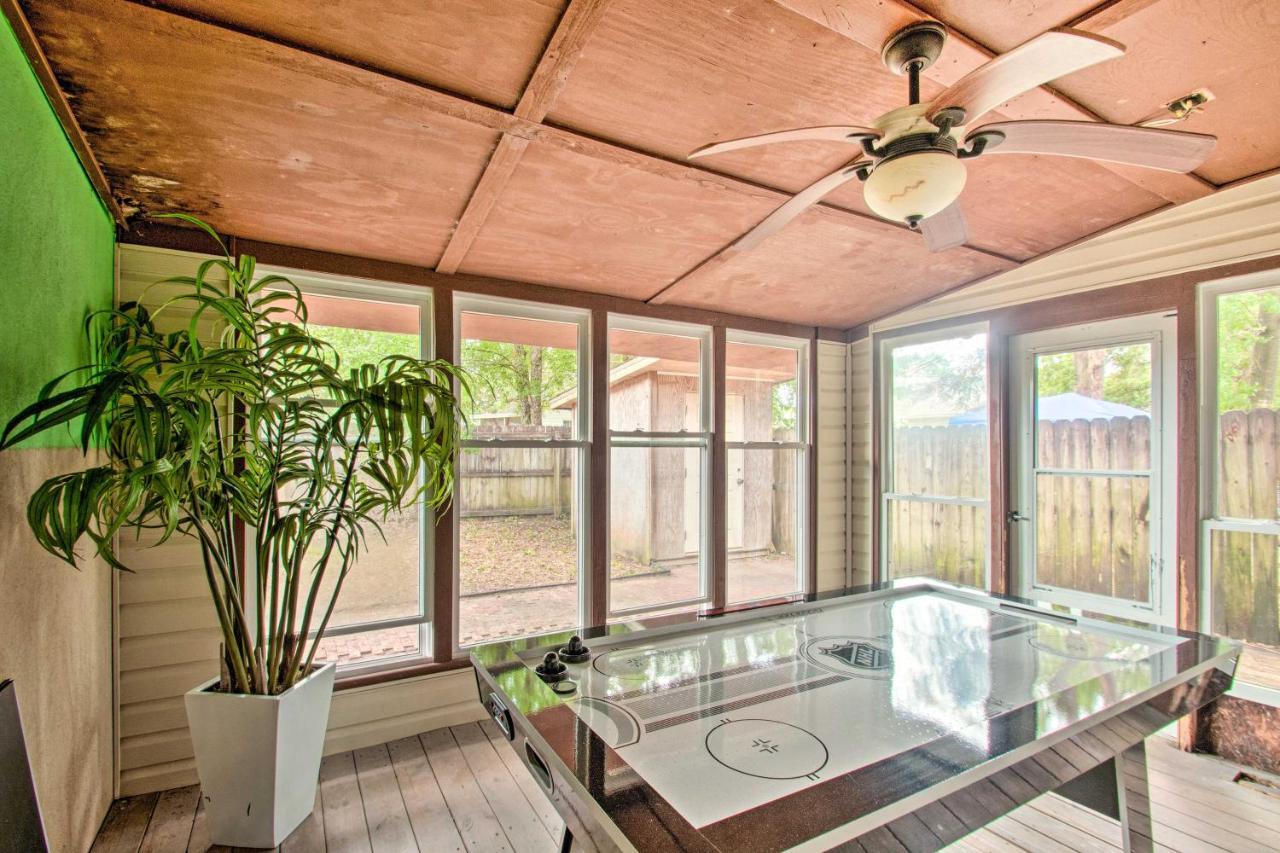2-Story Pensacola Home With Game Room And Private Yard Экстерьер фото